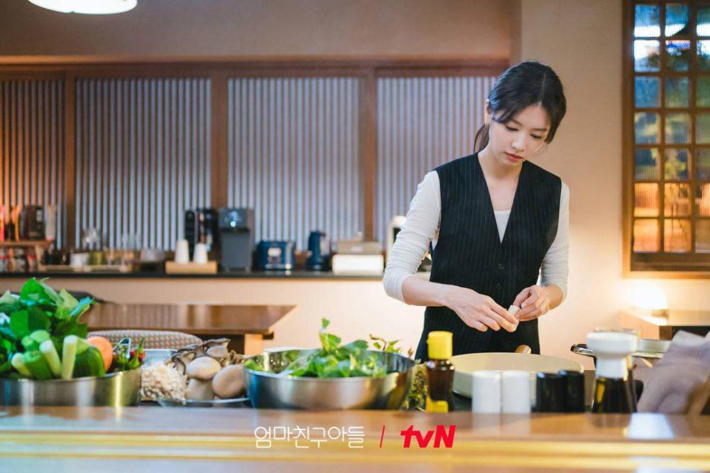 Jung So Min sebagai Bae Seok Ryu di drama Love Next Door (dok. tvN/Love Next Door)