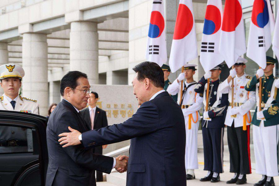 Kunjungi Korsel, PM Jepang Tingkatkan Hubungan Bilateral