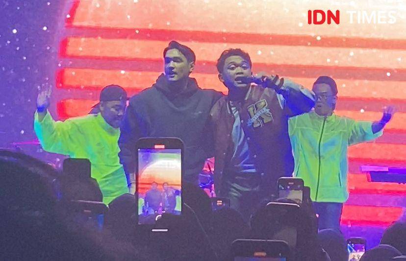 konser Afgan "Sonder Tour Asia" di M Bloc Space, Jakarta, Sabtu (7/9/2024) (dok. IDN Times/Rani Asnurida)