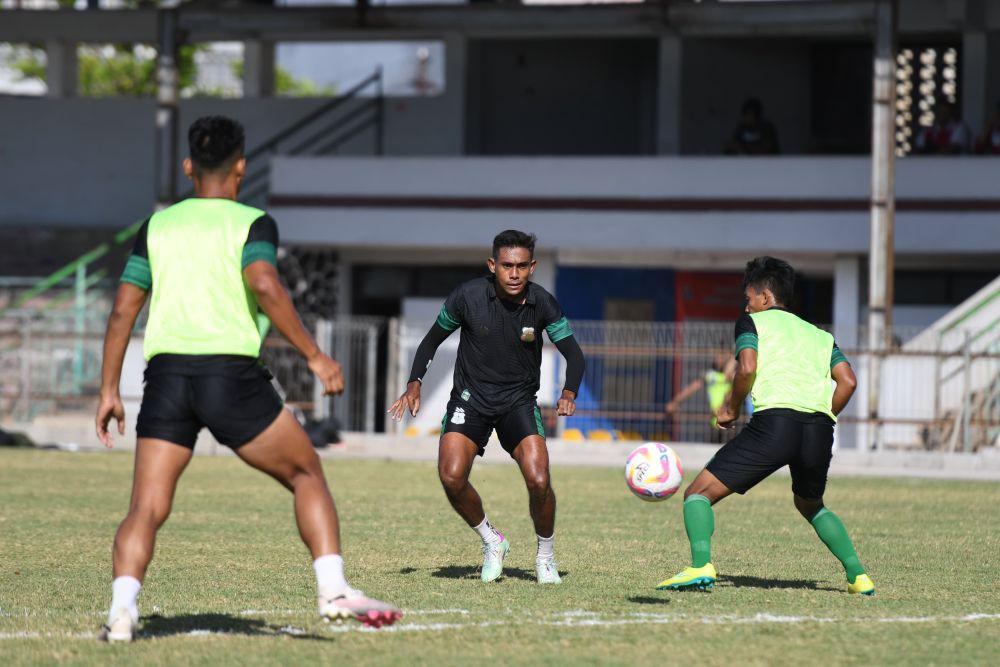 Gelandang Cimahi Gufroni Al Maruf Bobol Gawang PSMS Medan Menit ke-13