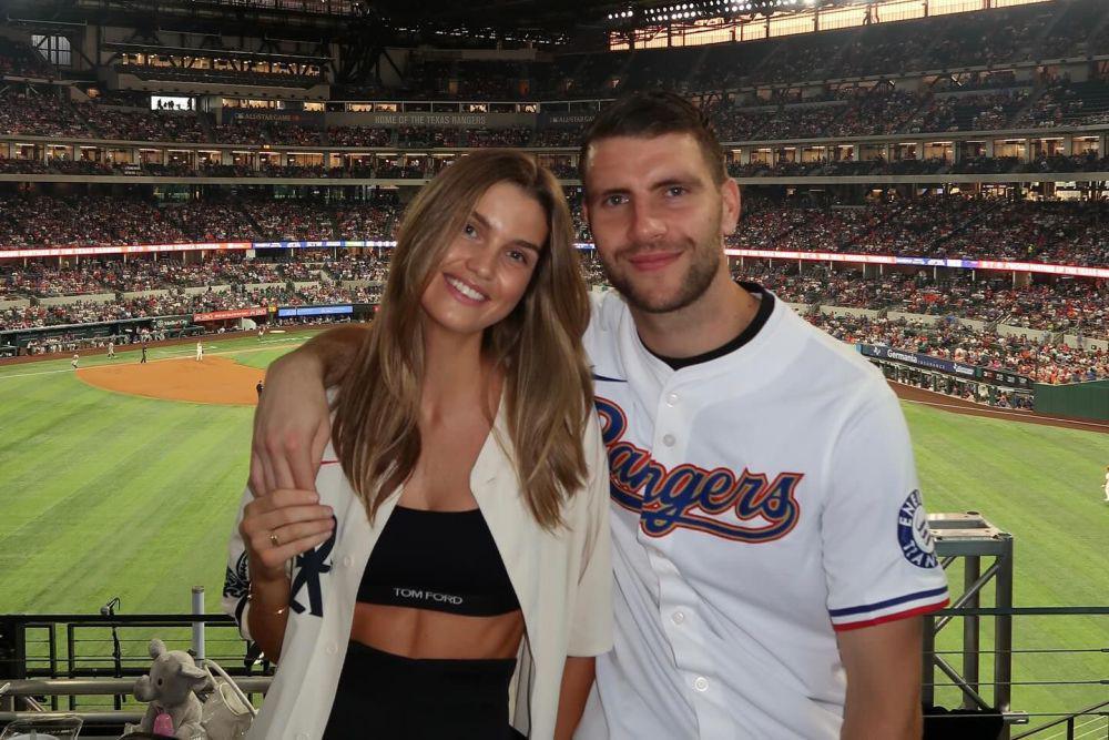 Potret Luna Bijl Pacar Maarten Paes, Satu Circle sama Gigi Hadid!