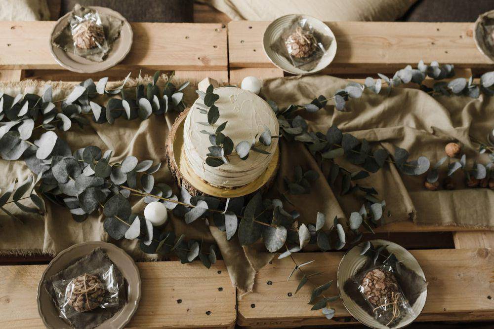 ilustrasi table setting (pexels.com/Arina Krasnikova)