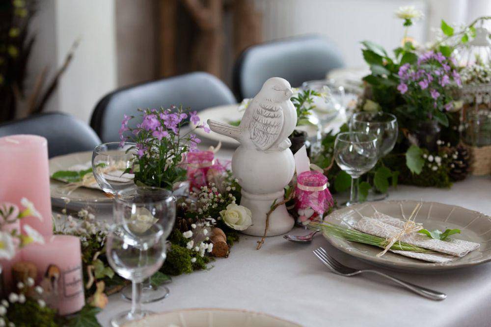ilustrasi table setting (pexels.com/dupriez annick)