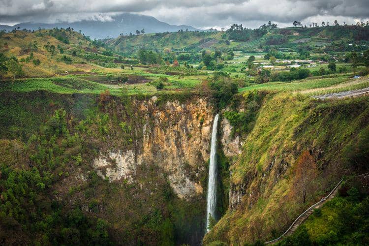 Air terjun sipiso-piso (disbudparekraf.sumutprov.go.id/Disbudparekraf Sumut)