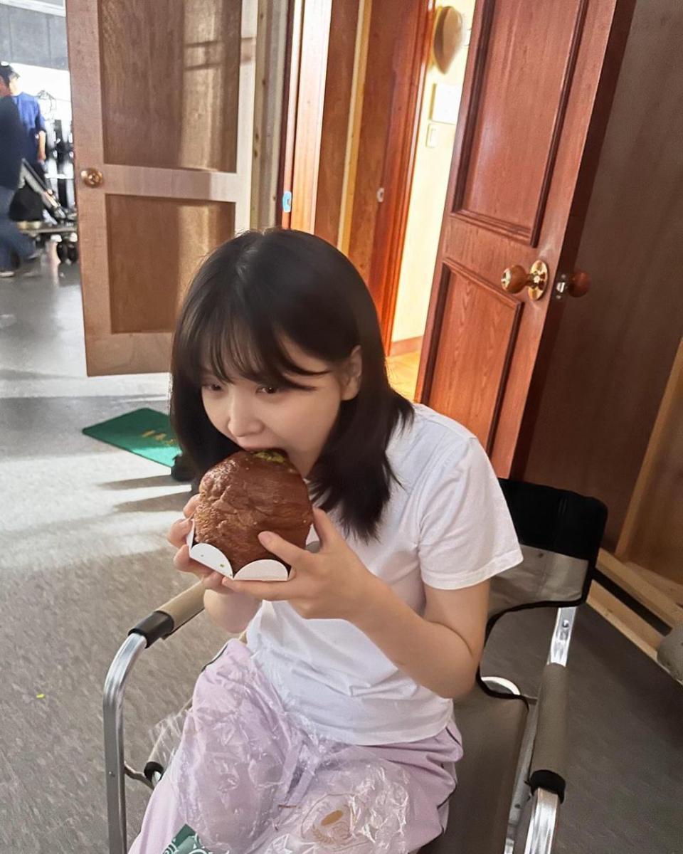 potret Kim Ji Eun di balik layar drama Love Next Door (instagram.com/kj_ieun)
