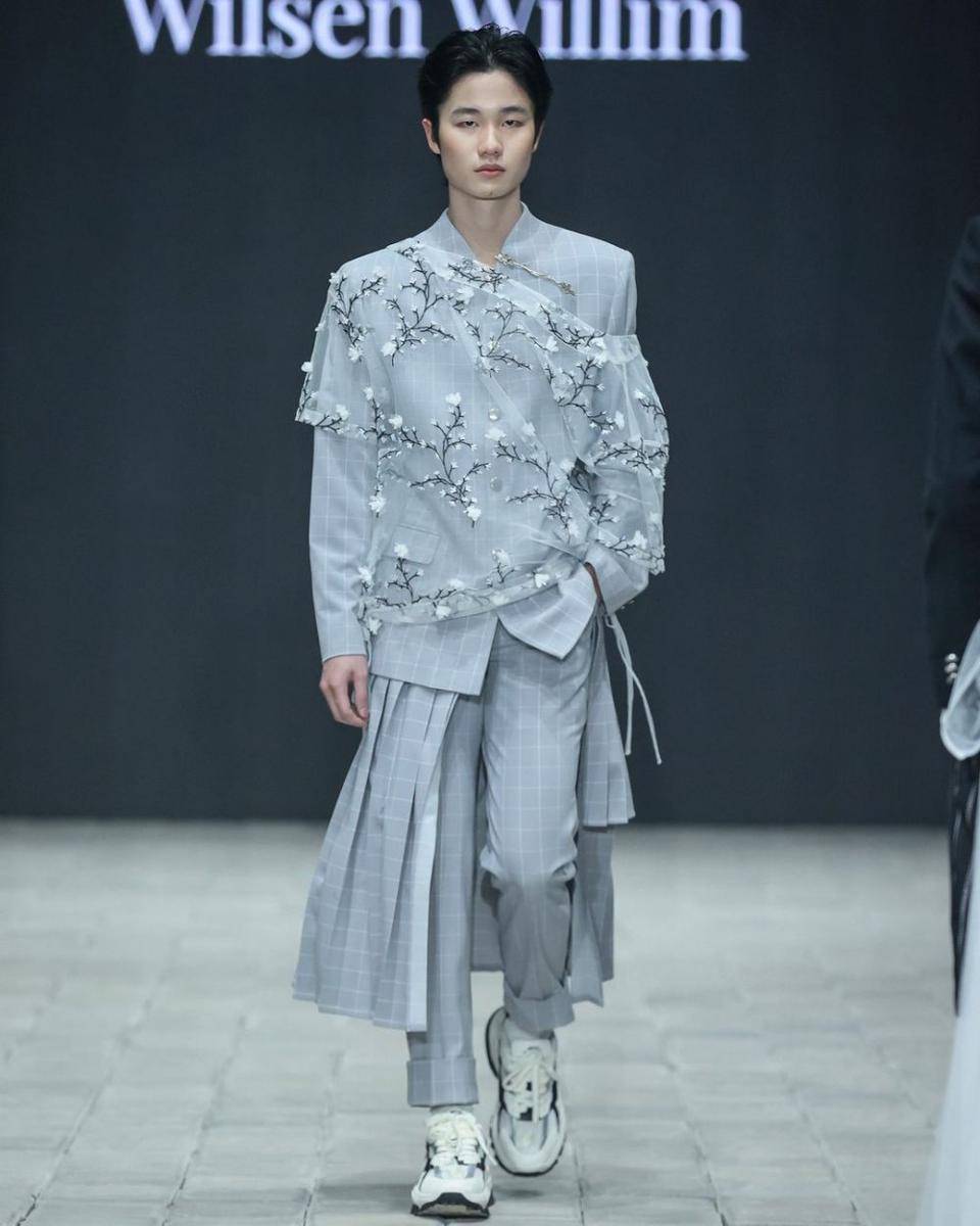Wilsen Willim di Plaza Indonesia Men's Fashion Week (instagram.com/plazaindonesia)