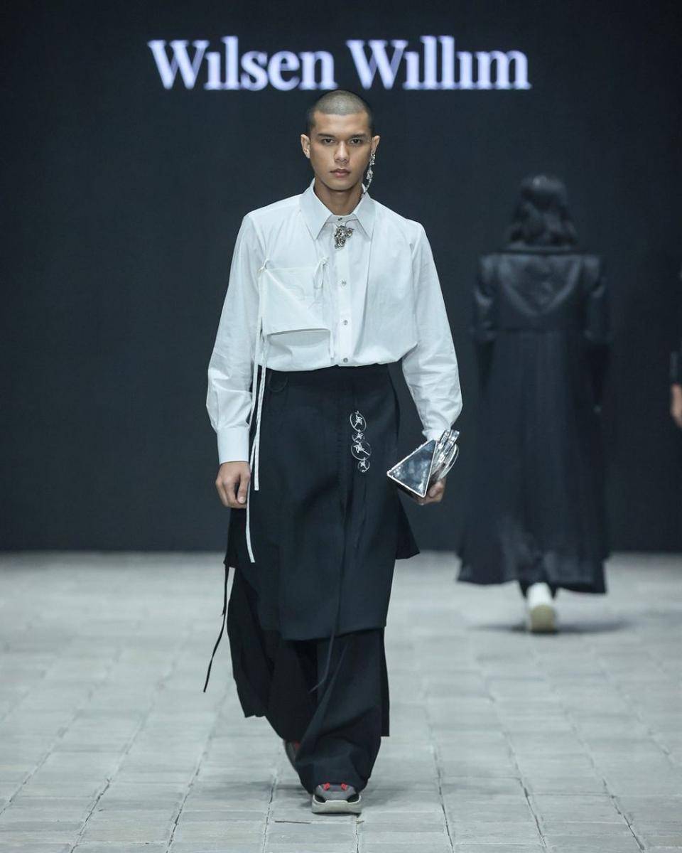 Wilsen Willim di Plaza Indonesia Men's Fashion Week (instagram.com/plazaindonesia)