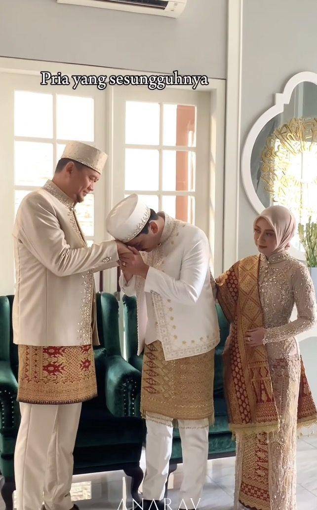potret pernikahan Cak Lontong (instagram.com/anarav.label)