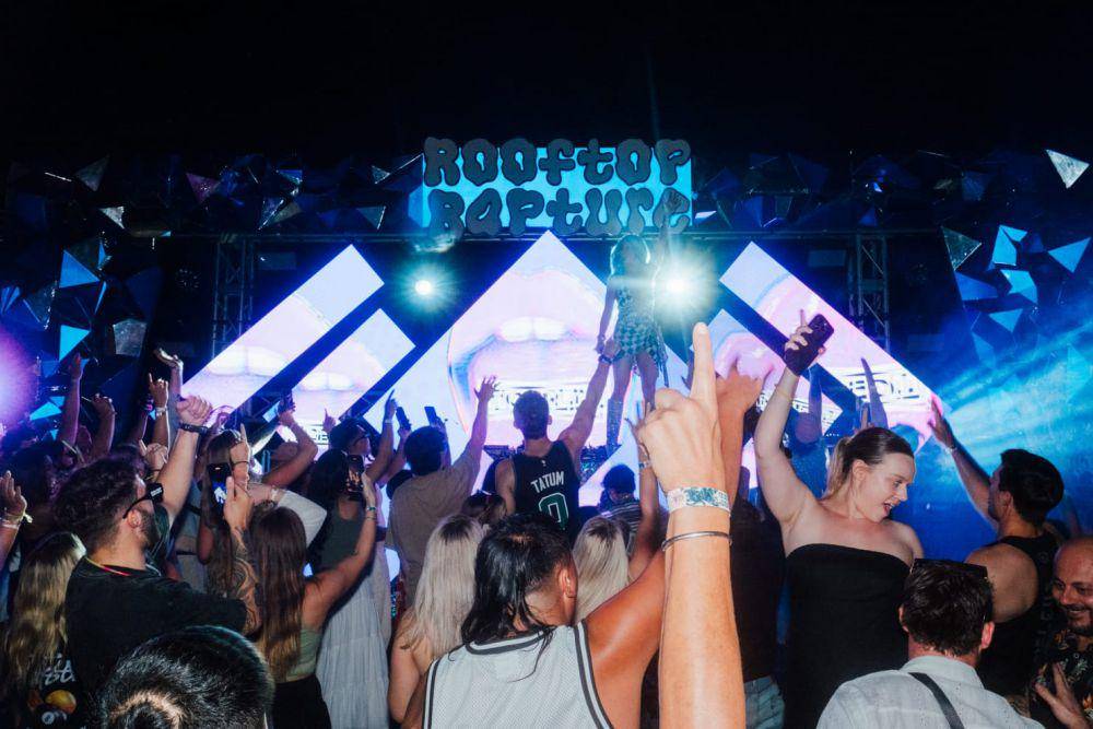 Rooftop Rapture Vol. 2 di Kuta Social Bar (dok. IDN Times/Latifah Ari)