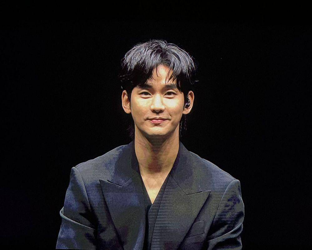 Kim Soo Hyun di fan meeting pada Sabtu (7/9/2024) (IDN Times/Elizabeth Chiquita)