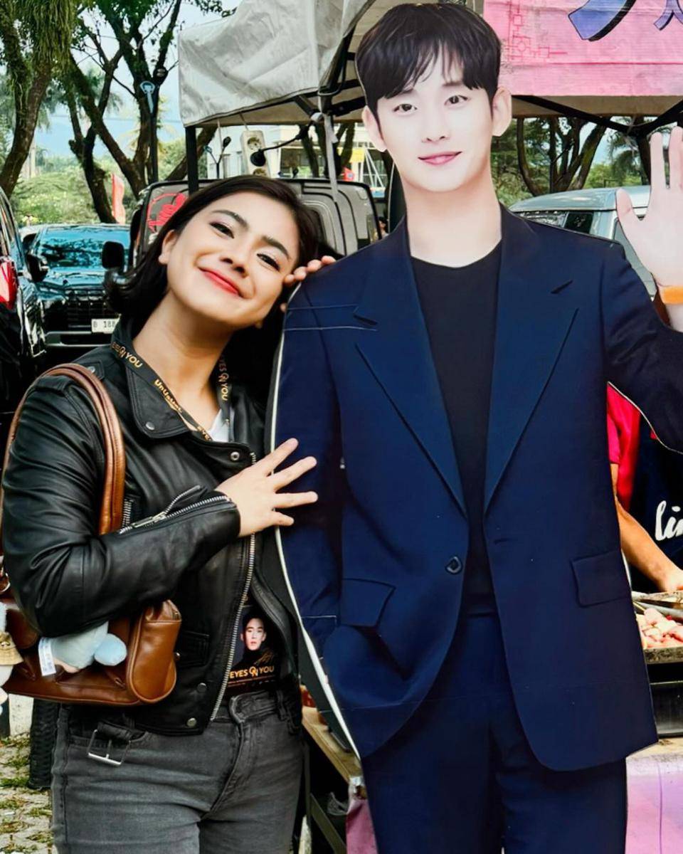 potret Felicya Angelista nonton fan meeting Kim Soo Hyun (instagram.com/felicyangelista_)