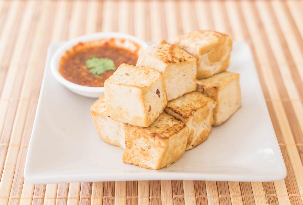 ilustrasi tahu goreng (freepik.com/topntp26)