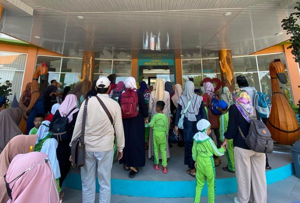 Pintu masuk Madiun Umbul Square. (instagram.com/madiunumbulsquare)