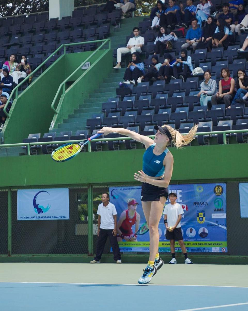 potret Luna Maya main tenis bareng Genie Bouchard (instagram.com/lunamaya)