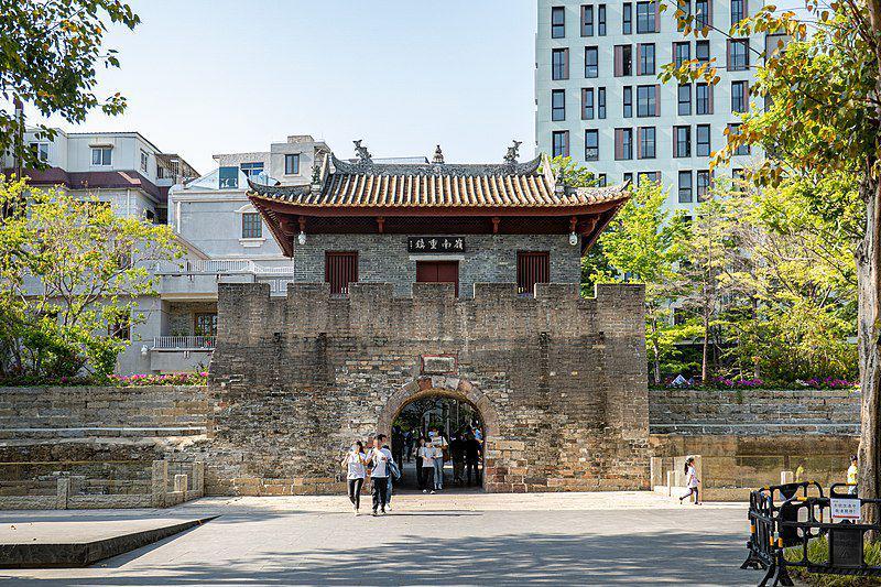 Xin’an Ancient City (commons.wikimedia.org/Iswzo)
