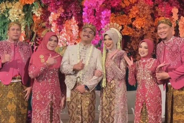 potret resepsi pernikahan anak Cak Lontong (instagram.com/visesa.organizer)