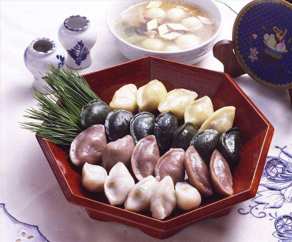 ilustrasi songpyeon (commons.wikimedia.org/Korean Culture and Information Service)