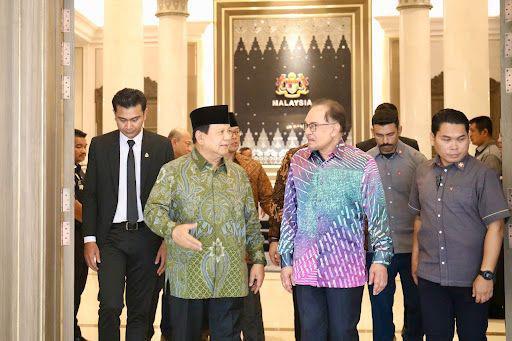 Safari Prabowo ke Banyak Negara, Pengamat: Cek Ombak Polugri