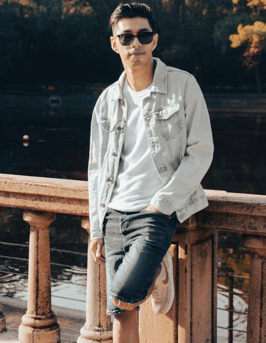 short pants pria (pexels.com/Ezkol Arnak)