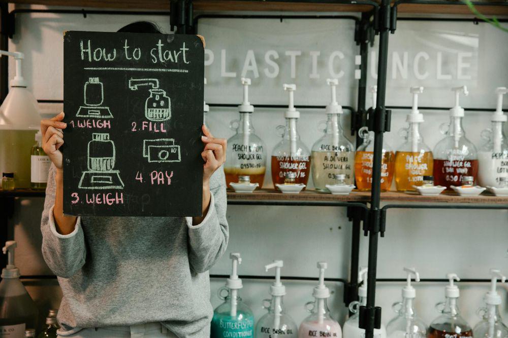 ilustrasi produk refill (pexels.com/sarah-chai)
