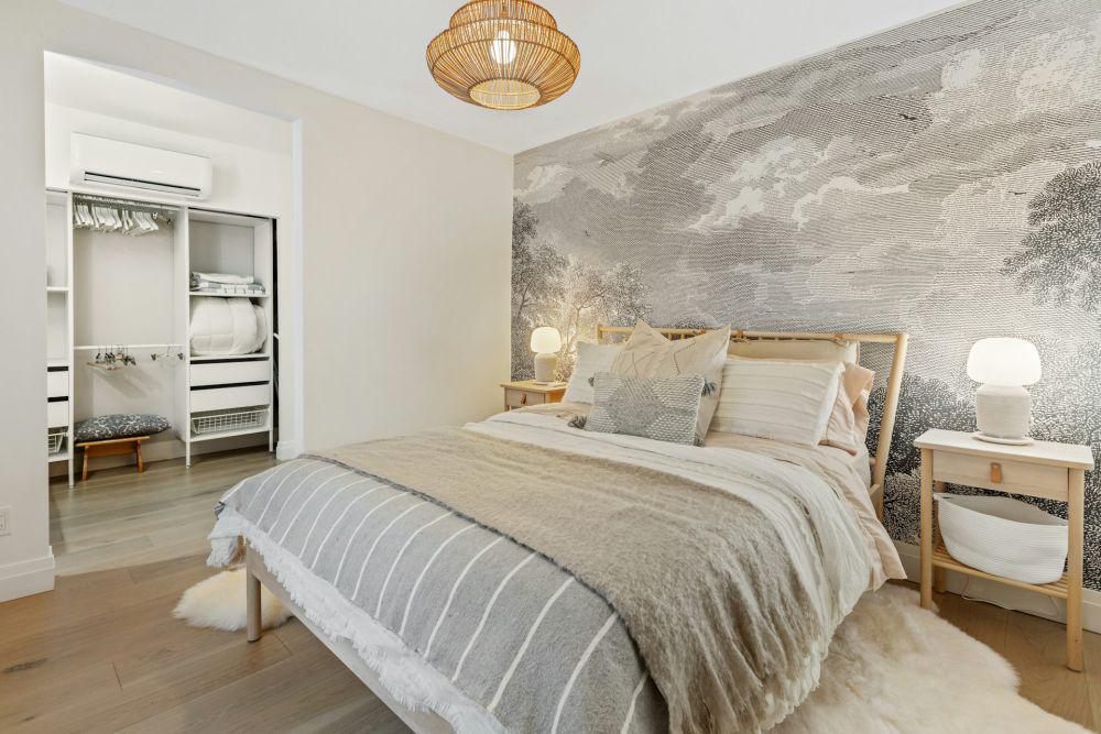 Kombinasi cat kamar dua warna (unsplash.com/Point3D Commercial Imaging Ltd.)