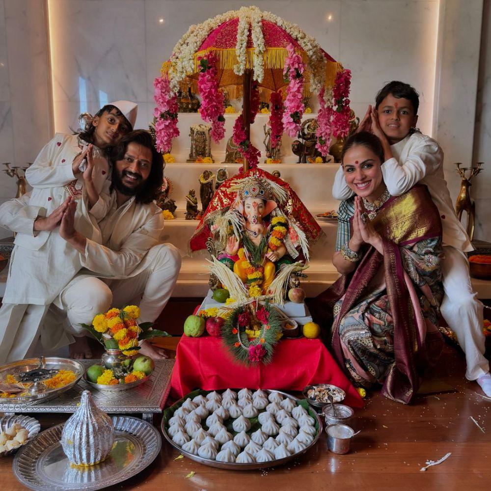 keluarga Riteish Deshmukh (instagram.com/riteishd)