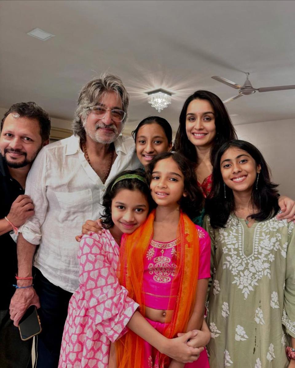 keluarga Shakti Kapoor (instagram.com/shraddhakapoor)