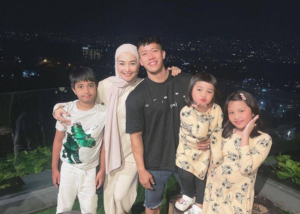 Keluarga Ruri Repvblik (instagram.com/chisa_anne)