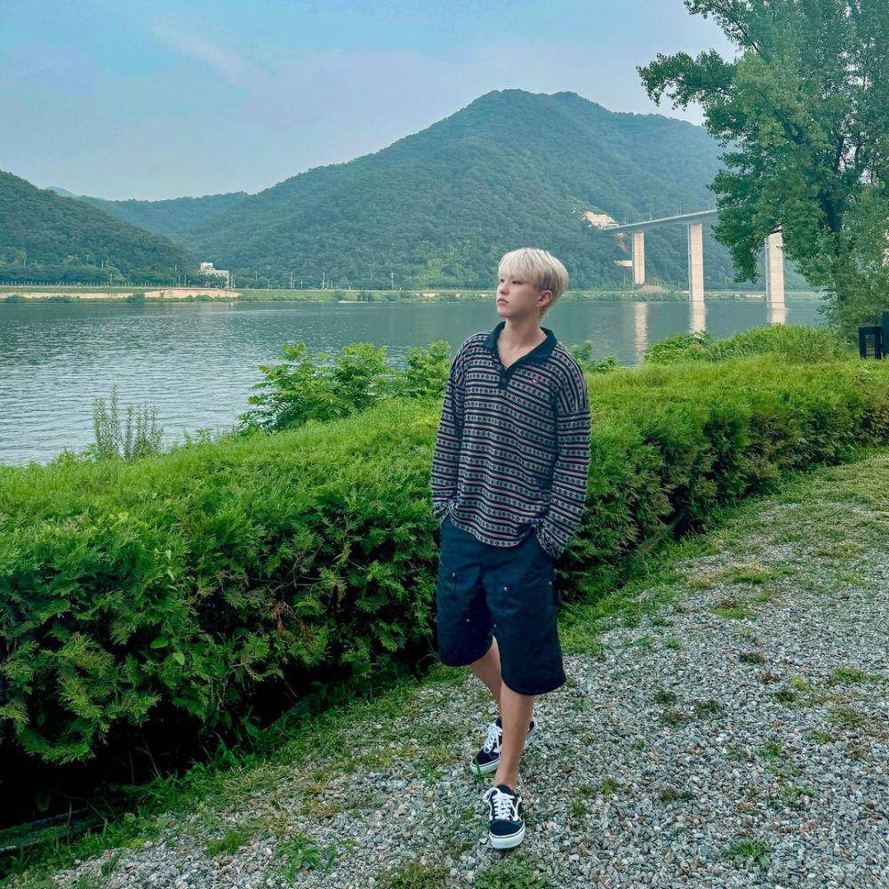 outfit street style kekinian ala Hoshi SEVENTEEN (instagram.com/ho5hi_kwon)