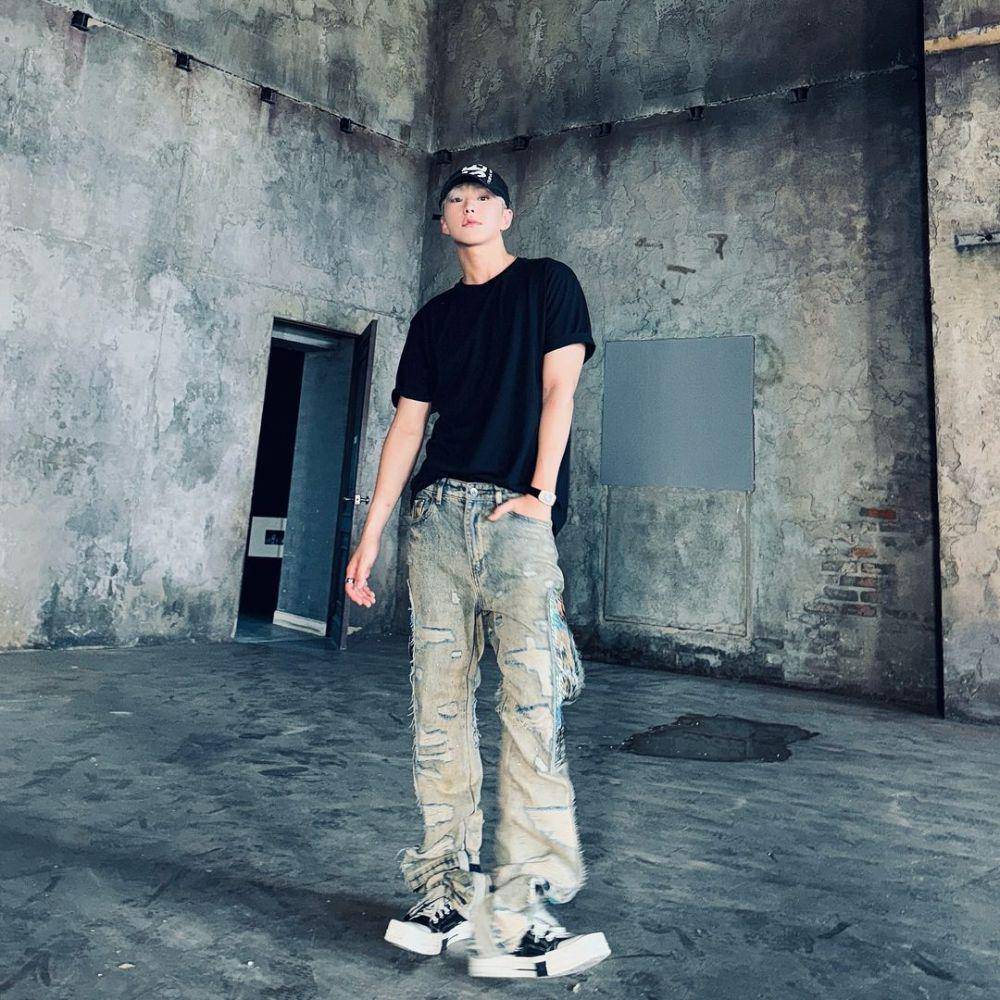 outfit street style kekinian ala Hoshi SEVENTEEN (instagram.com/ho5hi_kwon)