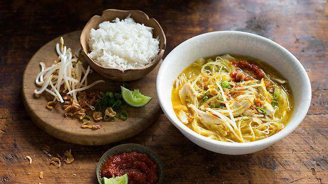 Resep Soto Ayam Bening Rumahan, Rasanya Hangat di Hati