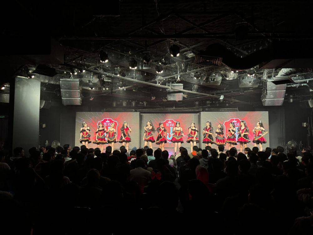 Team J JKT48 (x.com/officialJKT48)
