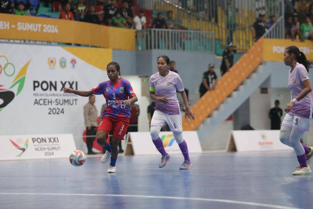 Duel Papua Barat kontra Sumut pada laga perebutan tempat ketiga di Gor Futsal Dispora Sumut, Minggu (8/9/2024)  (Dok.media futsal PON)