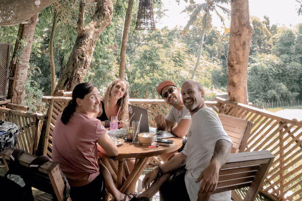 6 Hal yang Harus Kamu Hindari Ketika Berkunjung ke Kedai Kopi