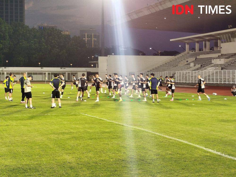 Timnas Indonesia latihan di SUGBK. (IDN Times/Sandy Firdaus)