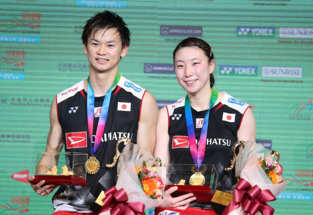 Yuta Watanabe/Arisa Higashino saat menjuarai Hong Kong Open 2019 (x.com/bwfmedia)