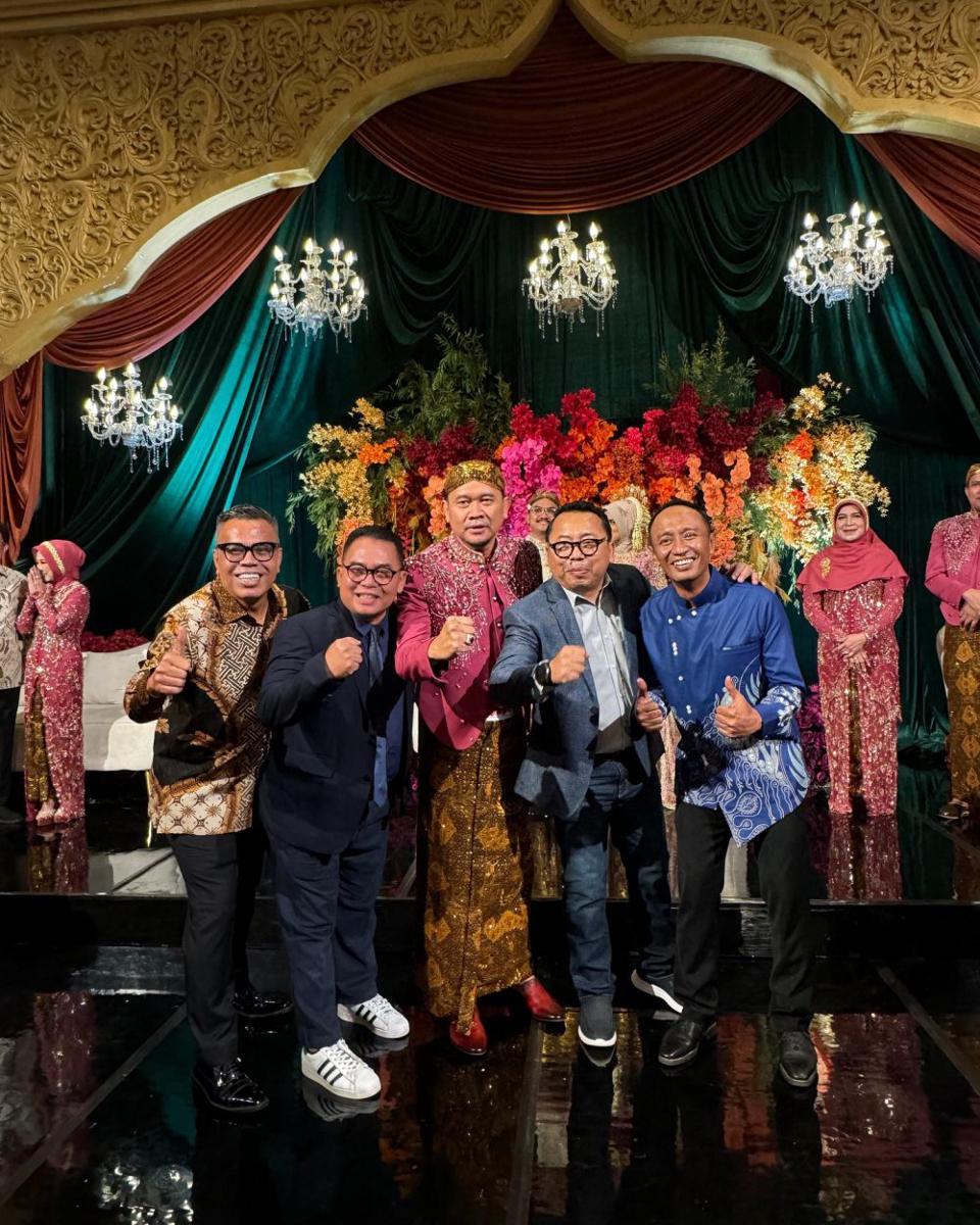 tamu artis di pernikahan anak Cak Lontong (Instagram.com/abdelachrian)