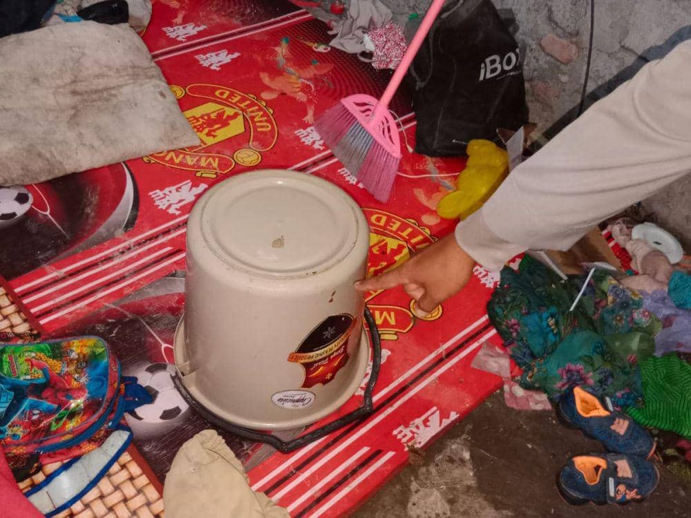 Ember yang digunakan korban jinjit untuk gantung diri (Humas Polres Lotim)