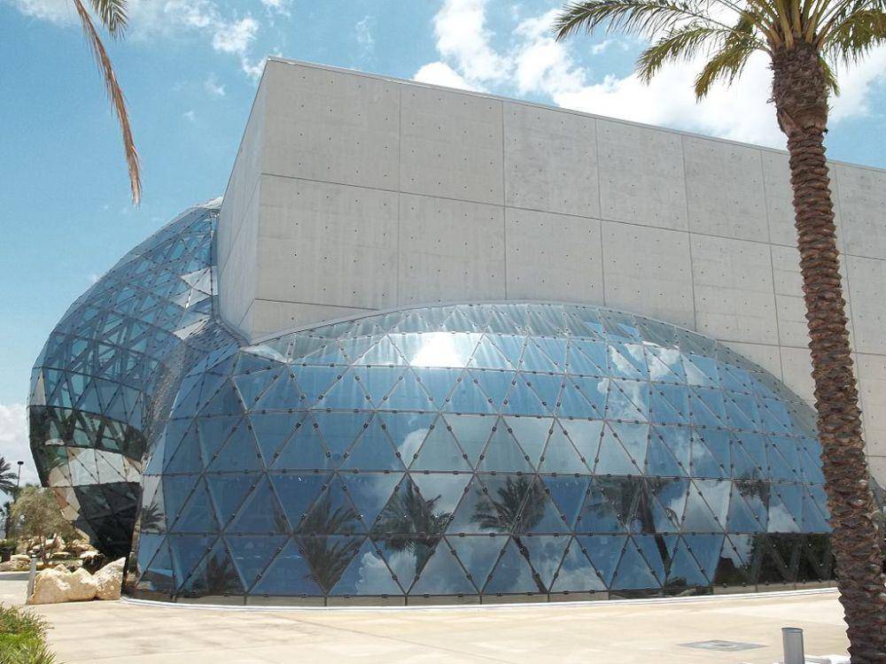Museum Salvador Dali di St. Petersburg, Florida (commons.wikimedia.org/Ebyabe)
