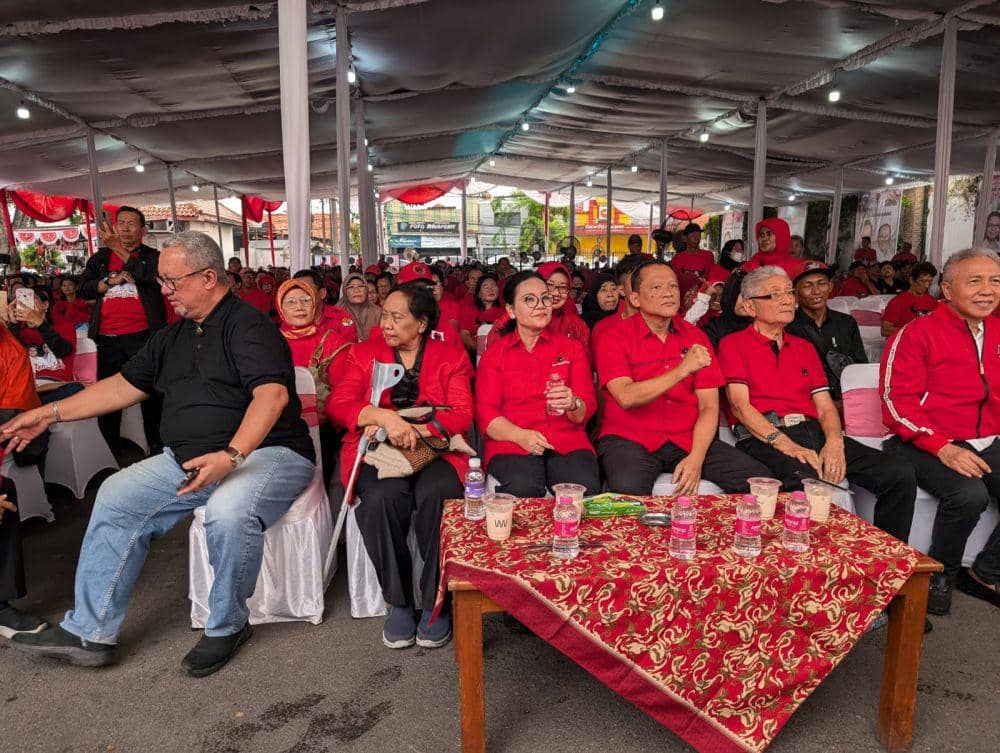 Kader dan pengurus PDIP berkumpul untuk memenangkan Agustina Wilujeng-Iswar Aminuddin di Pilwakot Semarang 2024. (Dok. PDIP)