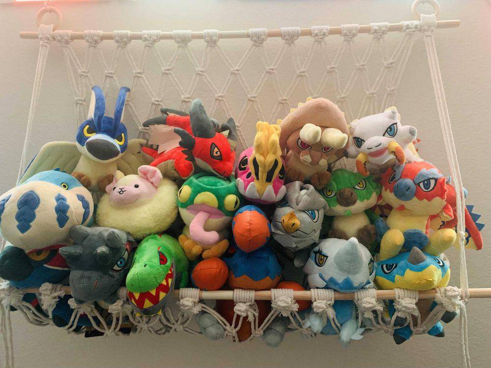 potret koleksi Monster Hunter (reddit.com/user/CorporateSharkbait)