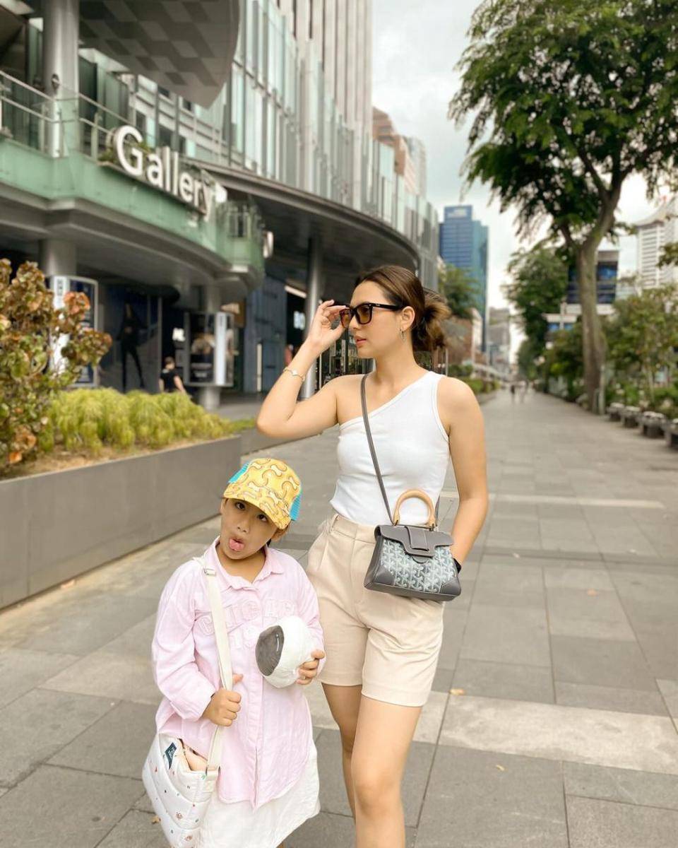 outfit Mayang Yudittia (instagram.com/judits29)