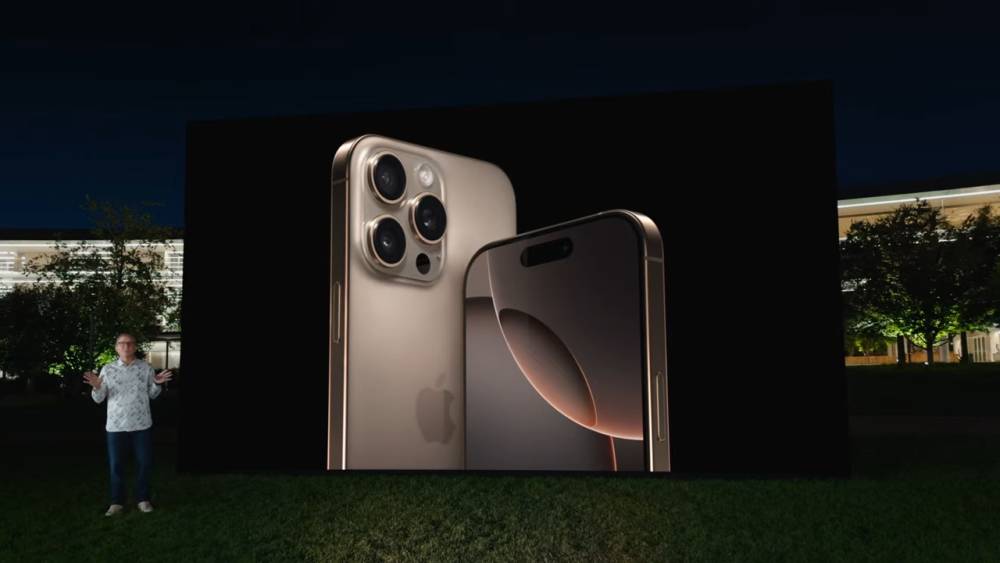 iPhone 16 Pro/Max (YouTube/Apple)