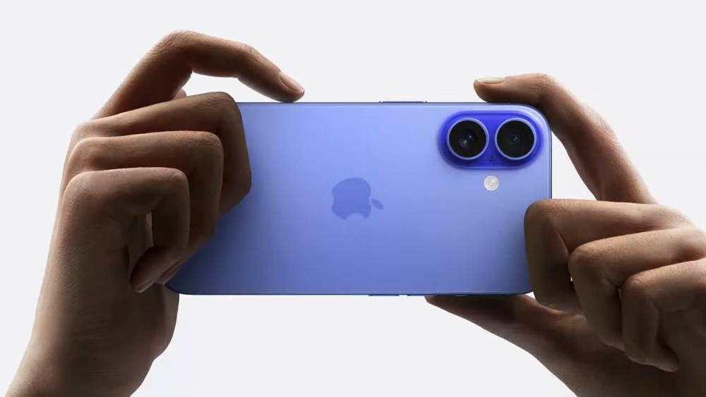 iPhone 16 (YouTube/Apple)