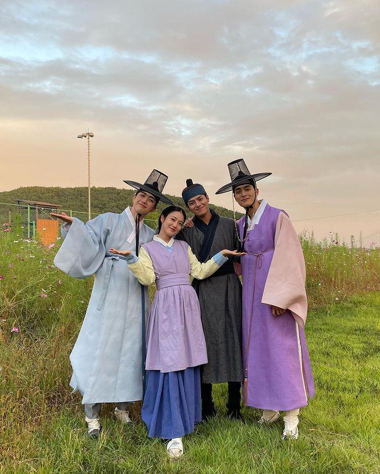 para pemeran The Secret Romantic Guesthouse (instagram.com/__shinyeeun)