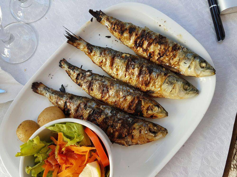 ilustrasi ikan bakar (unsplash.com/Alex Teixeira)