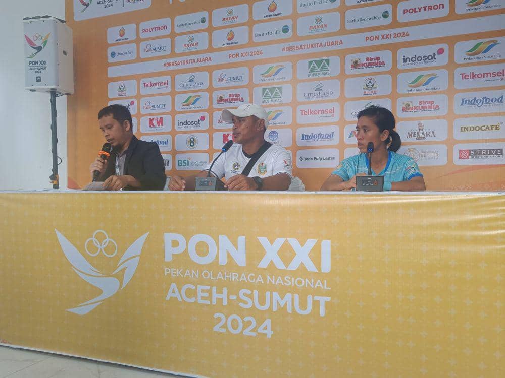Pelatih Sumut Abdul Rahman Marasabessy usai laga lawan Babel pada lanjutan sepak bola putri PON 2024 di GOR Futsal Dispora Sumut, Senin (9/9/2024) (dok.istimewa)