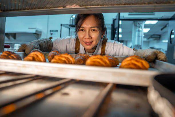 Ilustrasi baking class. https://www.istockphoto.com/gahsoon