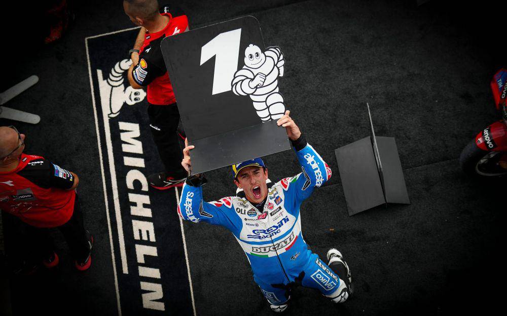 Marc Marquez berselebrasi usai finis pertama di grand prix race GP San Marino 2024. (motogp.com)