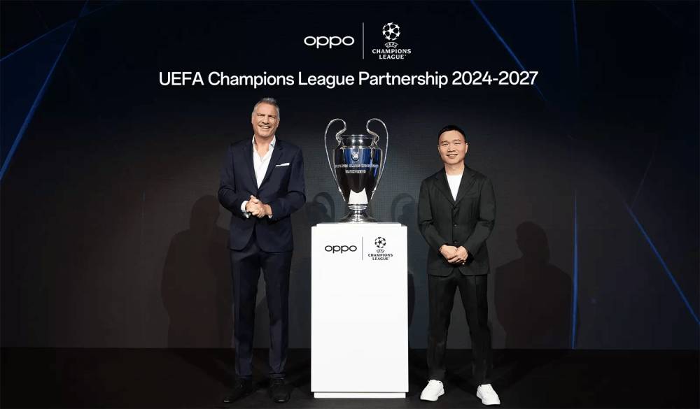 Foto bersama perwakilan OPPO dan UEFA (oppo.com)